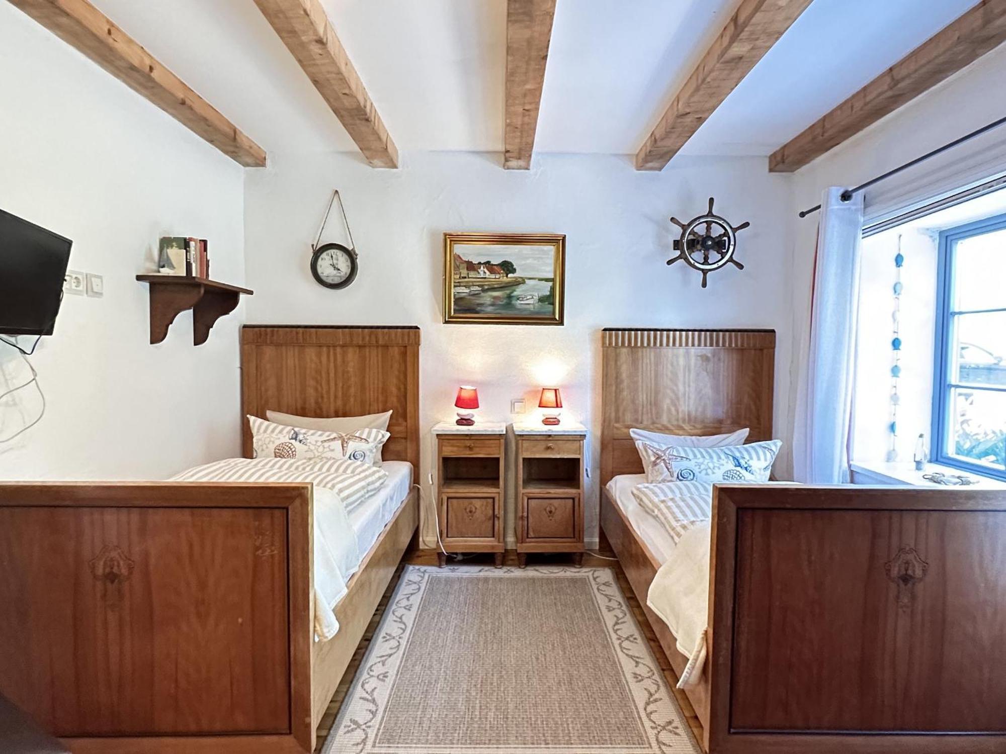 Ferienhaus Kleine Flucht Neuendorf Putbus Bagian luar foto